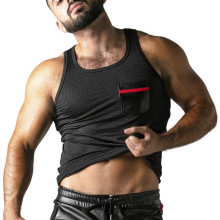 Camiseta Locker Gear Look At Harder LK1053 Negro y Rojo