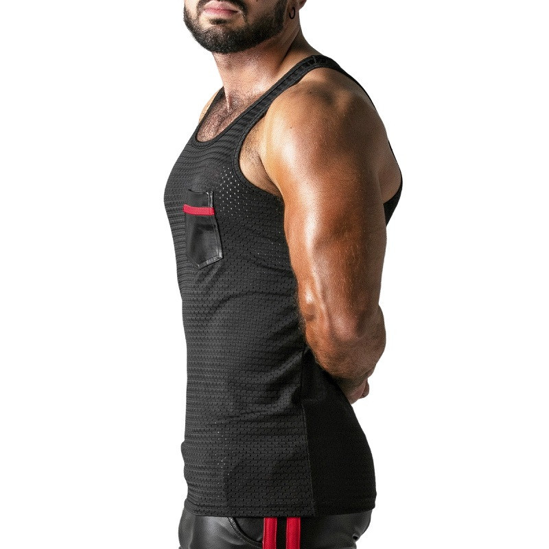 Camiseta Locker Gear Look At Harder LK1053 Negro y Rojo