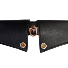 Collar Con Correa Metal Negro Y Dorado