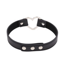 Gargantilla Choker Latetobed Negra Con corazón