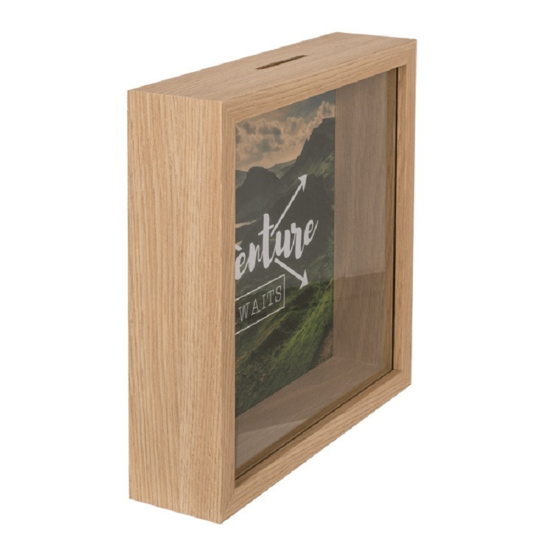 Hucha Madera Adventure A Waits