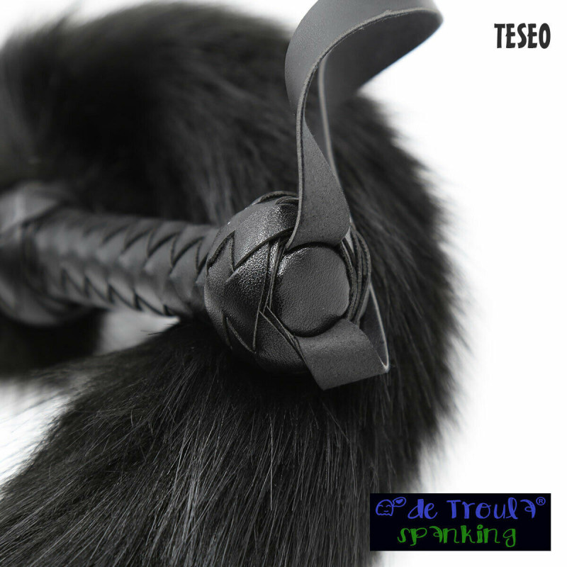 Látigo Grande Cola Zorro Teseo De Troula